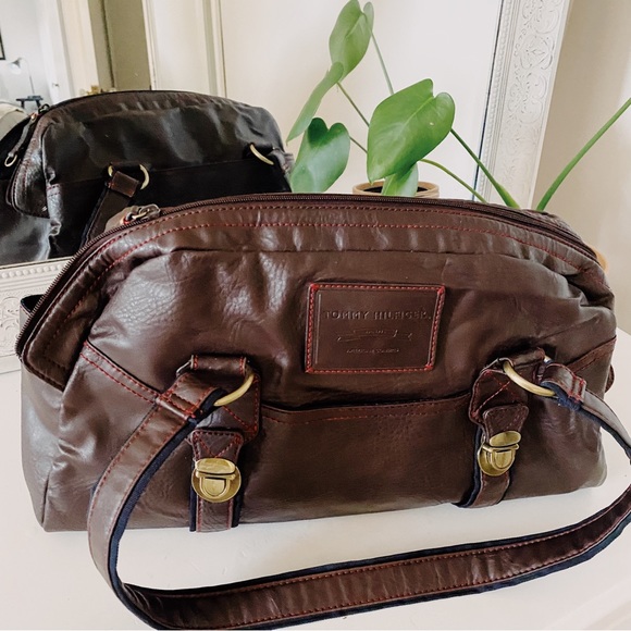 VINTAGE TOMMY HILFIGER Brown Leather Duffel - Picture 2 of 3
